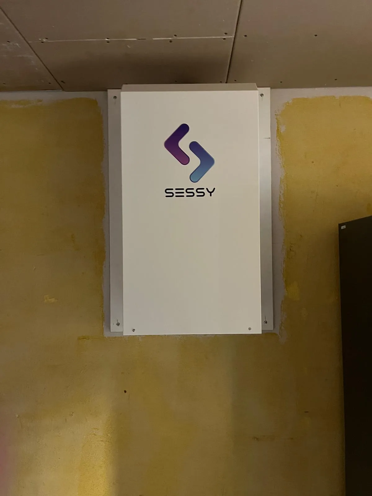Sessy thuisbatterij wandmontage