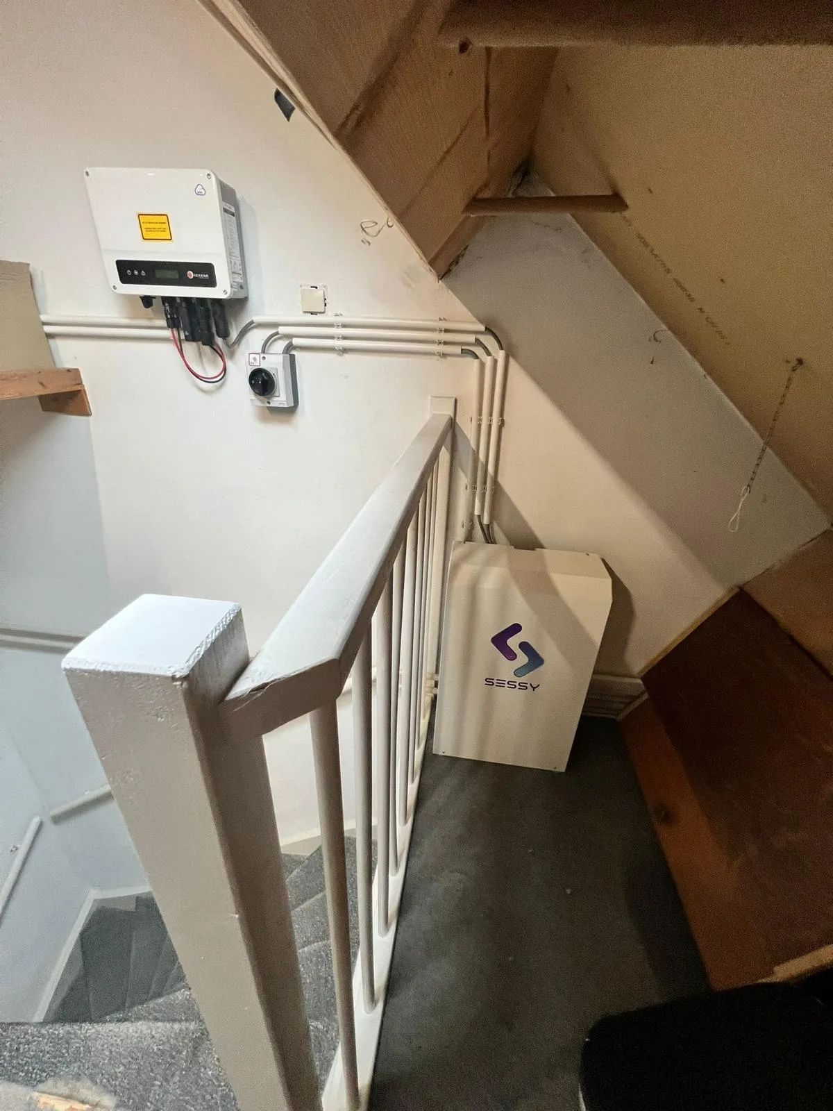 Thuisbatterij installatie 8